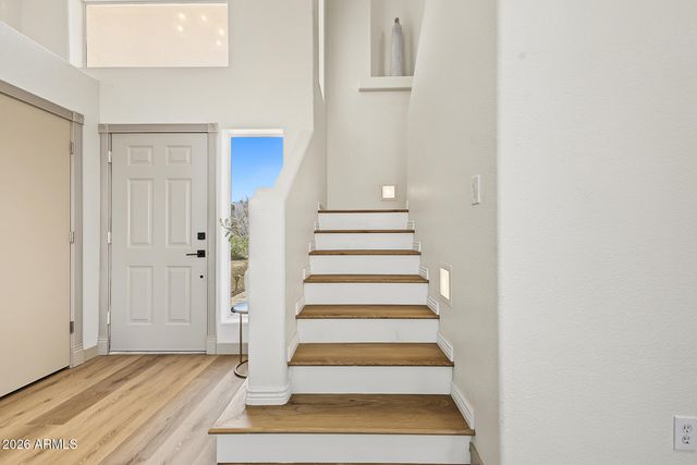 3910 E KIMBERLY Way, Phoenix, AZ 85050