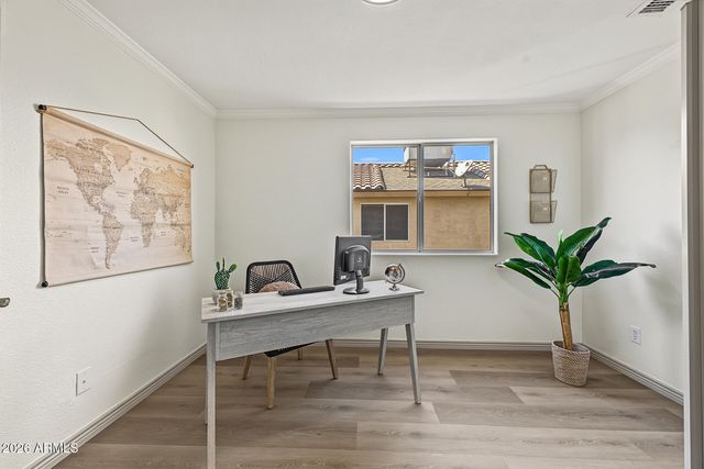 3910 E KIMBERLY Way, Phoenix, AZ 85050