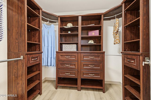 3910 E KIMBERLY Way, Phoenix, AZ 85050