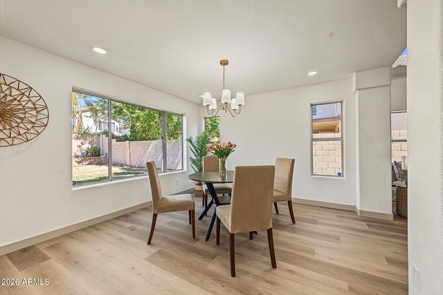 3910 E KIMBERLY Way, Phoenix, AZ 85050