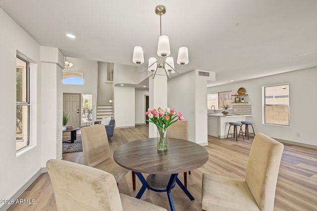 3910 E KIMBERLY Way, Phoenix, AZ 85050