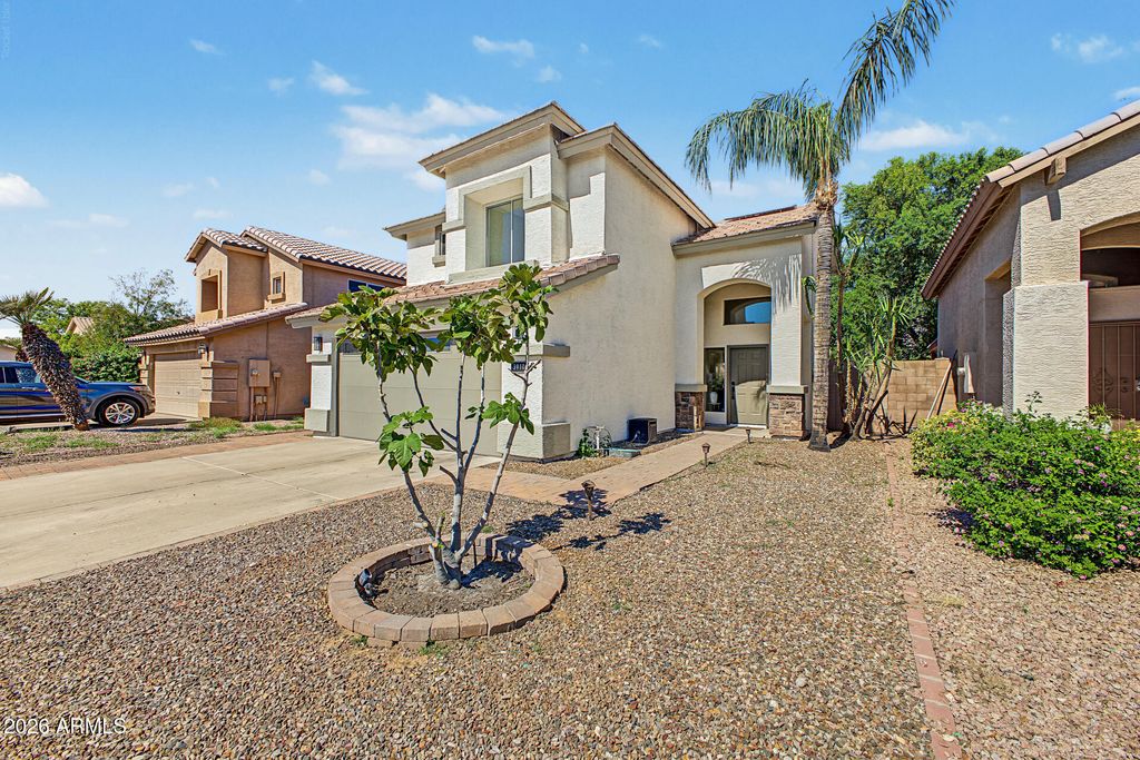 3910 E KIMBERLY Way, Phoenix, AZ 85050 — photo 2