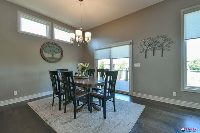 9621 S 30th Street, Lincoln, NE 68516