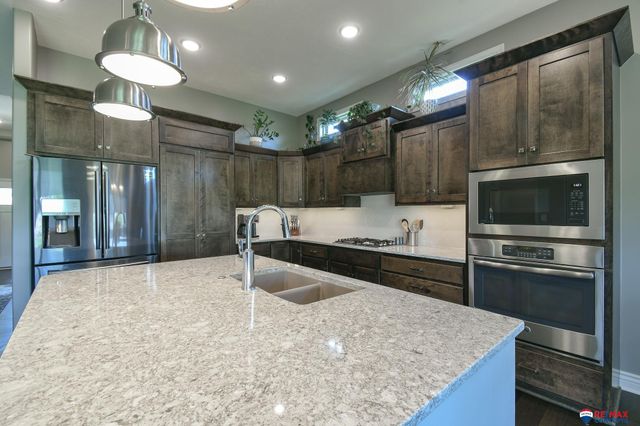 9621 S 30th Street, Lincoln, NE 68516