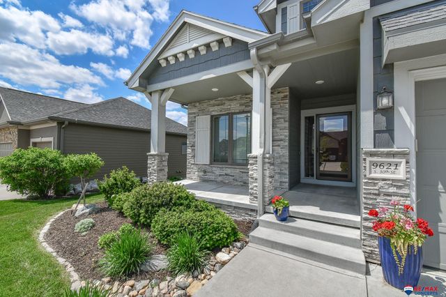 9621 S 30th Street, Lincoln, NE 68516
