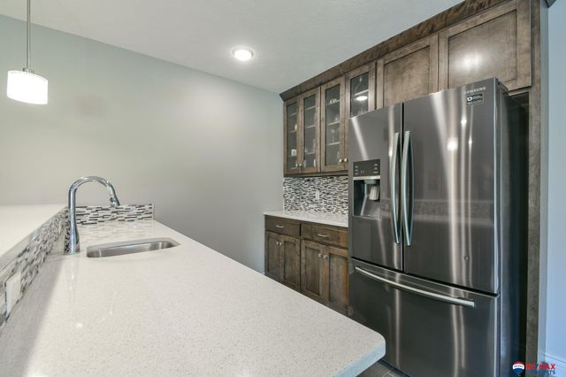 9621 S 30th Street, Lincoln, NE 68516