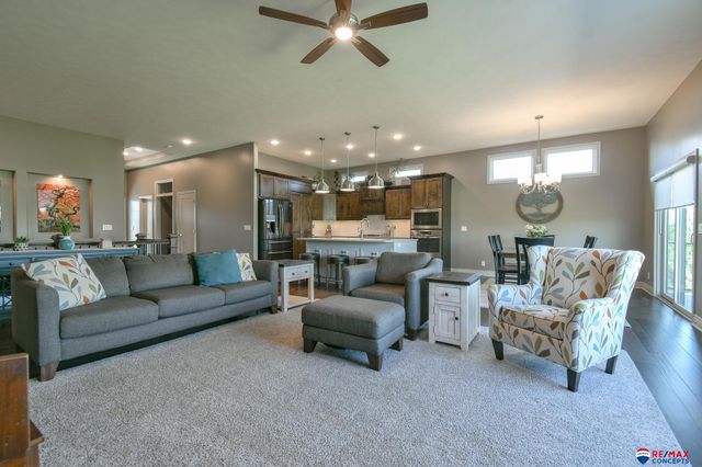 9621 S 30th Street, Lincoln, NE 68516