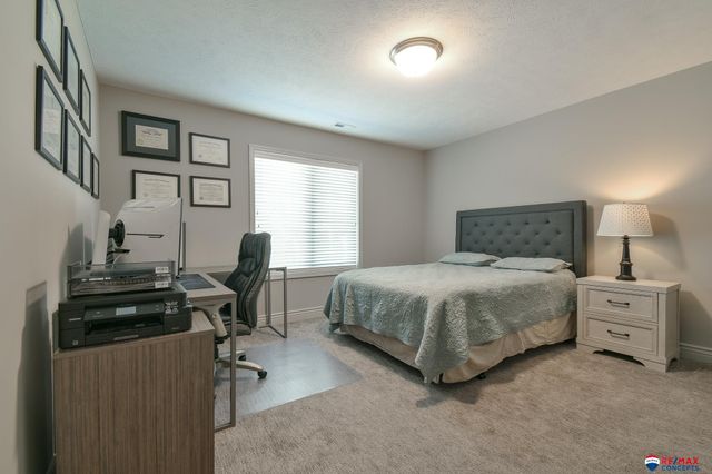 9621 S 30th Street, Lincoln, NE 68516