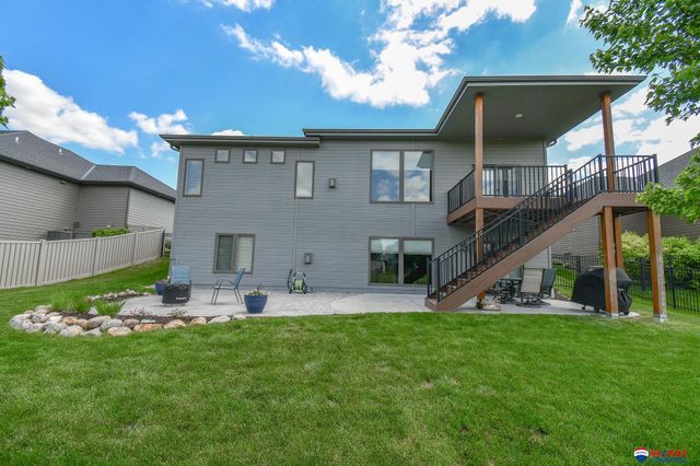 9621 S 30th Street, Lincoln, NE 68516