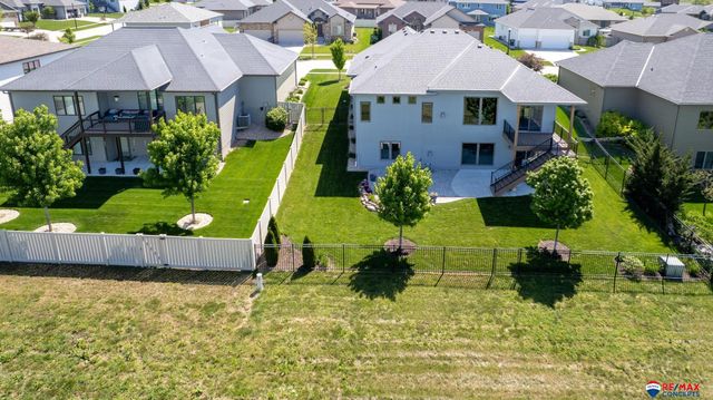 9621 S 30th Street, Lincoln, NE 68516