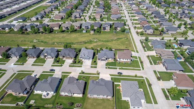 9621 S 30th Street, Lincoln, NE 68516