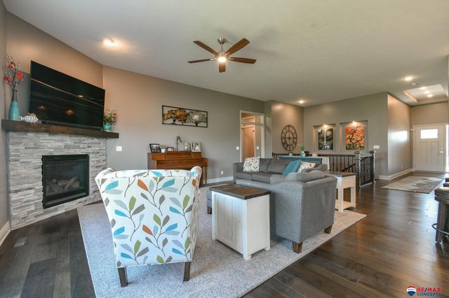 9621 S 30th Street, Lincoln, NE 68516