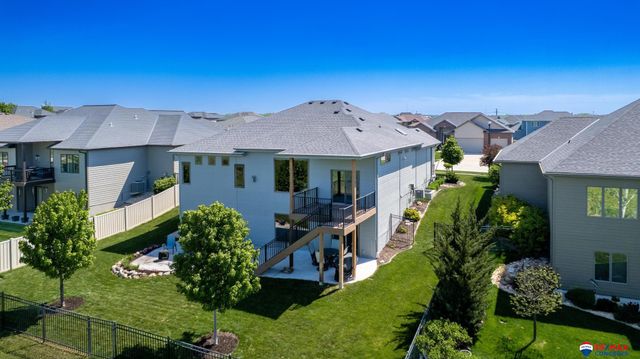 9621 S 30th Street, Lincoln, NE 68516