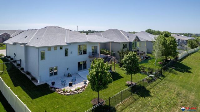 9621 S 30th Street, Lincoln, NE 68516