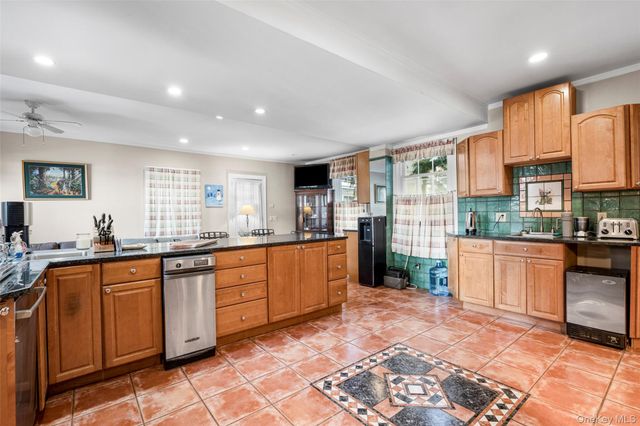 50 Shore Road, Pelham, NY 10803