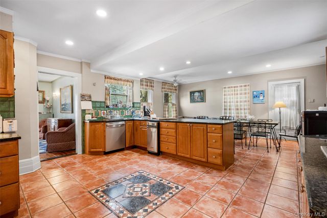 50 Shore Road, Pelham, NY 10803