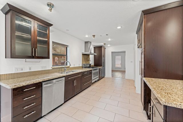 310 W Fair Harbor Lane, Houston, TX 77079