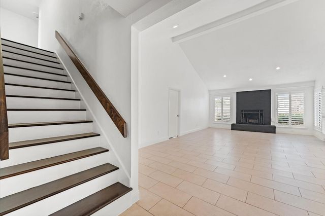 310 W Fair Harbor Lane, Houston, TX 77079