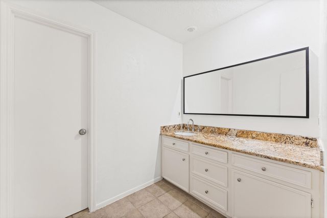 310 W Fair Harbor Lane, Houston, TX 77079