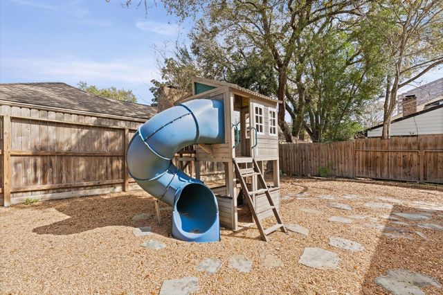 310 W Fair Harbor Lane, Houston, TX 77079