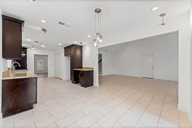 310 W Fair Harbor Lane, Houston, TX 77079