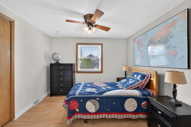 203 Fairview Court, Waunakee, WI 53597