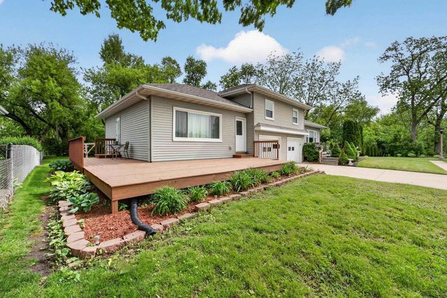203 Fairview Court, Waunakee, WI 53597