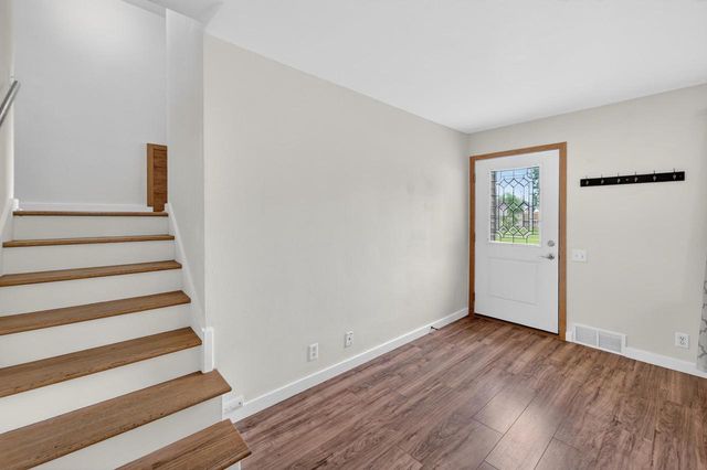203 Fairview Court, Waunakee, WI 53597