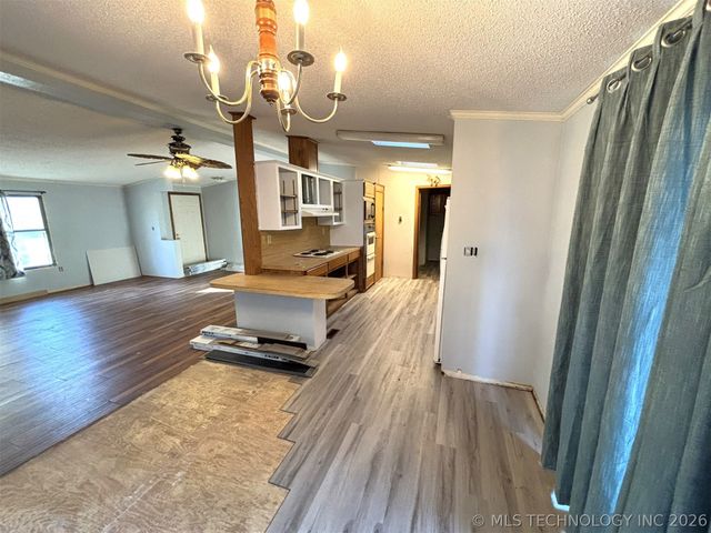 415420 E 1094, Checotah, OK 74426