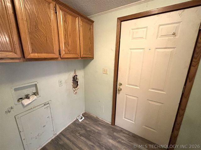 415420 E 1094, Checotah, OK 74426