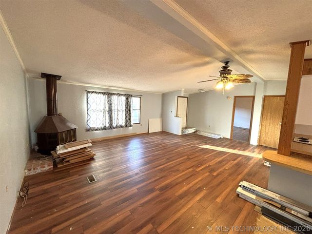 415420 E 1094, Checotah, OK 74426