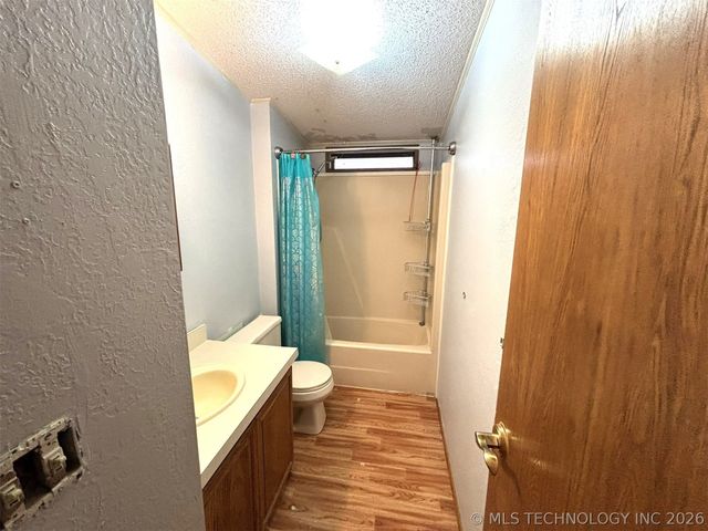 415420 E 1094, Checotah, OK 74426