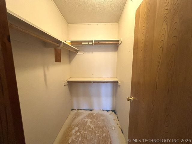 415420 E 1094, Checotah, OK 74426