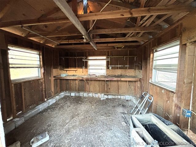 415420 E 1094, Checotah, OK 74426