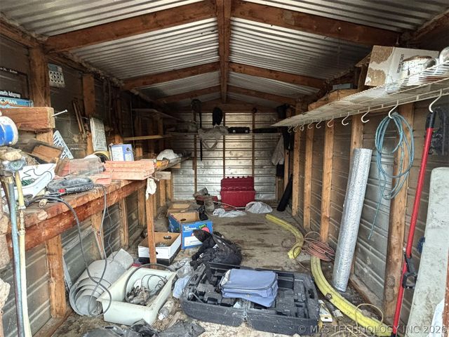 415420 E 1094, Checotah, OK 74426