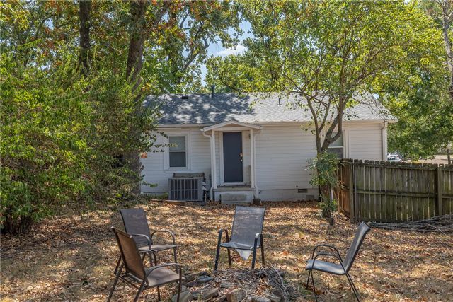 258 W Miller Street, Fayetteville, AR 72703