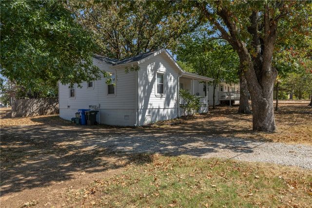 258 W Miller Street, Fayetteville, AR 72703