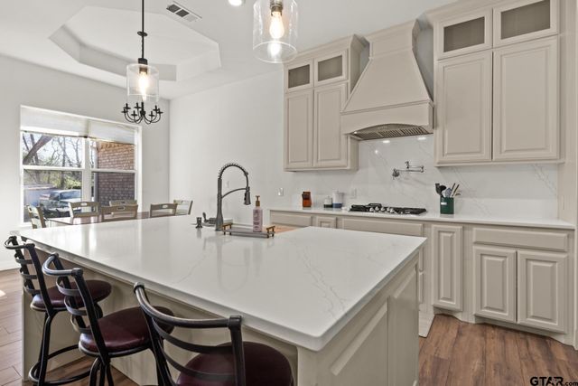 421 Mt Pleasant, Pittsburg, TX 75686