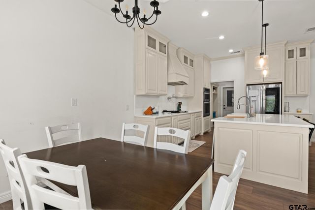 421 Mt Pleasant, Pittsburg, TX 75686