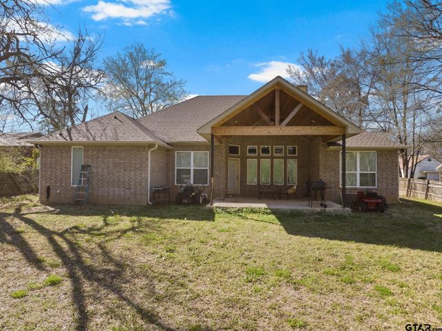 421 Mt Pleasant, Pittsburg, TX 75686