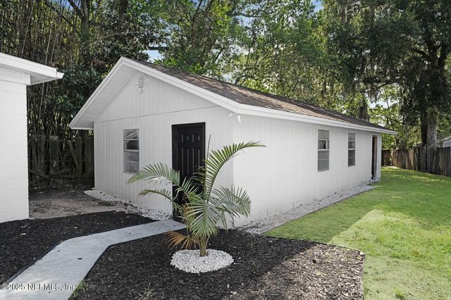 4104 PEACH Drive, Jacksonville, FL 32246