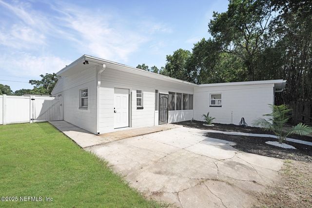 4104 PEACH Drive, Jacksonville, FL 32246