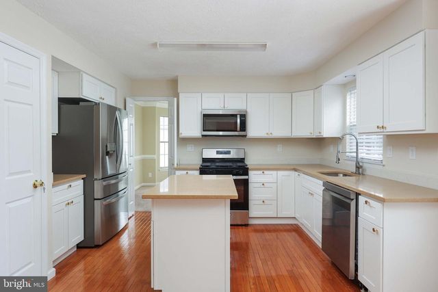 6 JAQUES CT, Sicklerville, NJ 08081