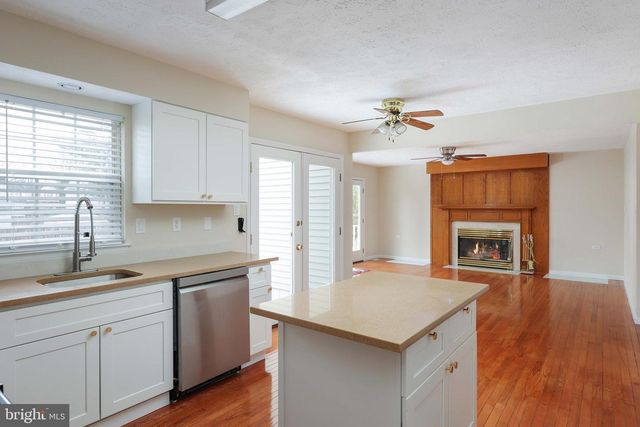 6 JAQUES CT, Sicklerville, NJ 08081