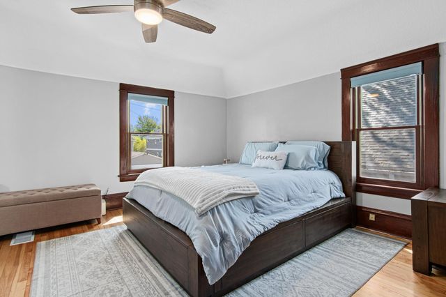 792 Smith Avenue S, Saint Paul, MN 55107