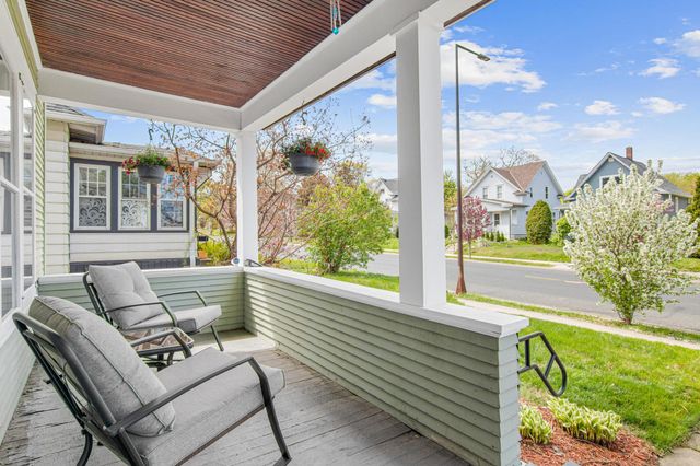 792 Smith Avenue S, Saint Paul, MN 55107