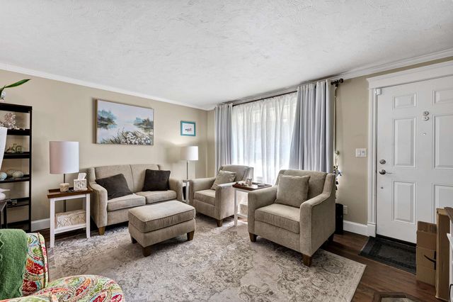 5902 N Greenwood Blvd, Spokane, WA 99205