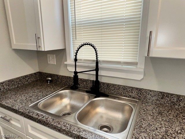 15707 Cloverside Avenue, Cleveland, OH 44128