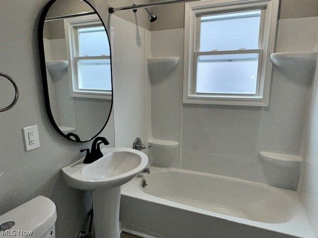 15707 Cloverside Avenue, Cleveland, OH 44128