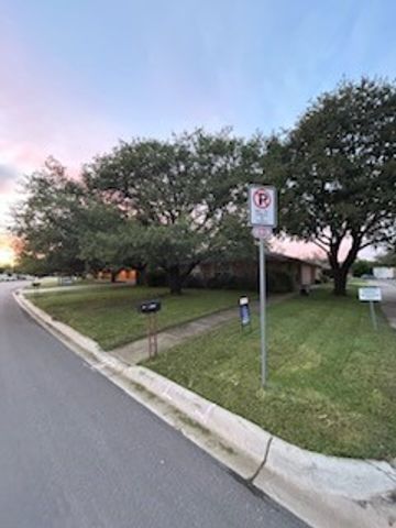 1302 Crescent Street, Denton, TX 76201